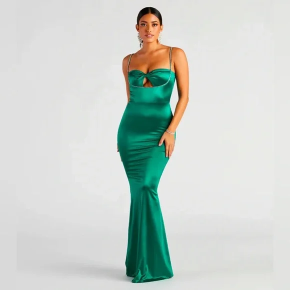 Windsor | Dresses | Green Windsor Prom Dress | Poshmark
